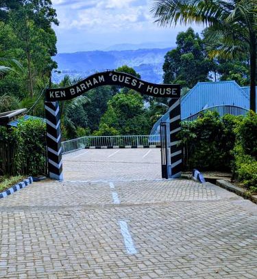 Gisakura House | EAR KEN BARHAM GUESTHOUSE