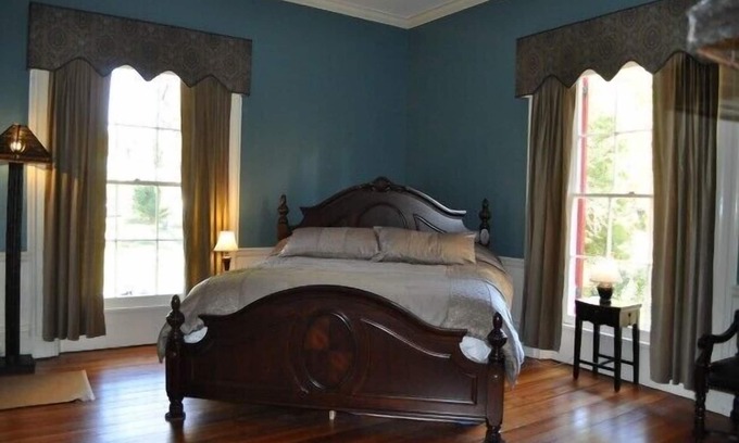 Rocky Mount Bed & Breakfast | Early Inn at the Grove