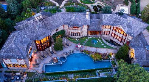 Clearwater Beach Bed & Breakfast | East Hampton Art House Bed and Breakfast