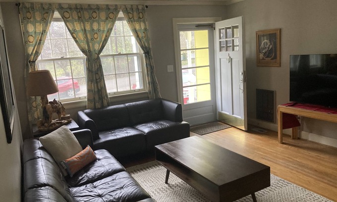 Inglewood House | EAST NASHVILLE HOUSE - MONTHLY MINIMAL RENTAL-CLOSE TO MUSIC AND HOSPITALS!