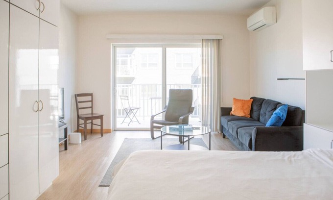 Brewers Hill Apartment | East Side Studio Apt - Near Brady St and Fiserv with Balcony