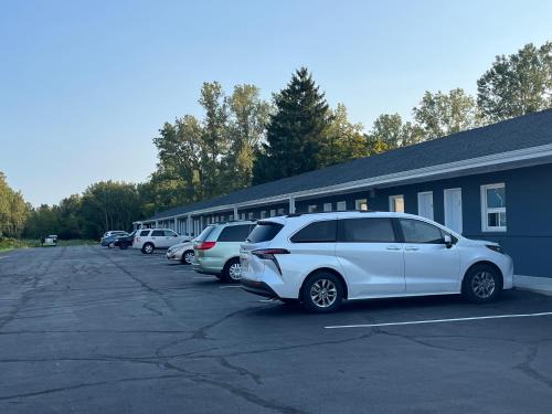 Sarnia Hotel | Eastcourtmotel