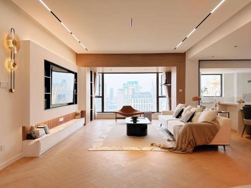 Huangpu Apartment | Eastern Hub - XinTianDi Branch 3 Bedrooms Newly Luxury Designer Decoration Intelligent Control System