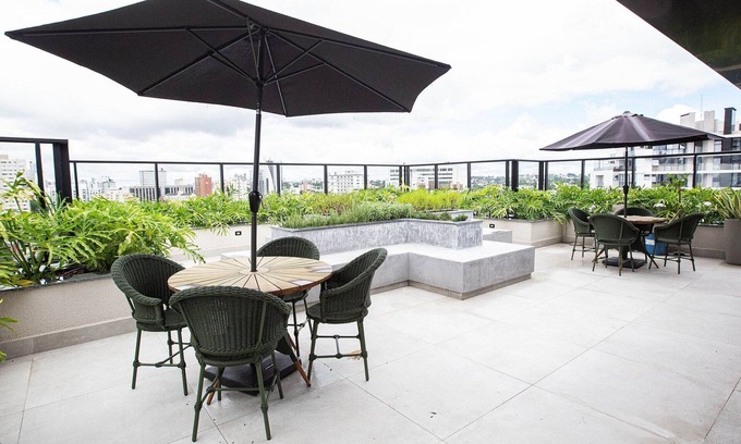 Alto da Gloria Apartment | Easy Life Campos Salles by Xtay