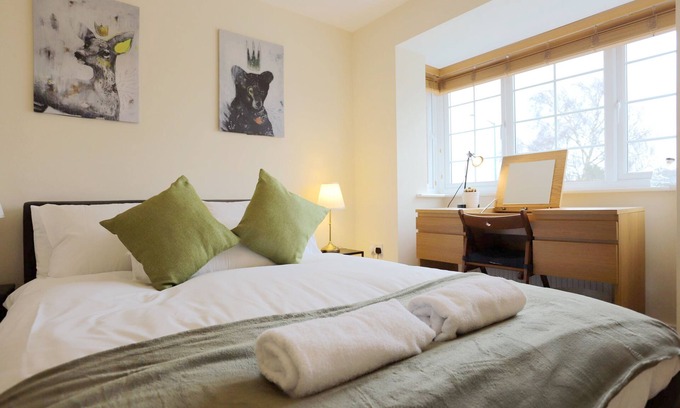Castle Bromwich House | EasyTravel Luxury NEC/Airport 3 beds House