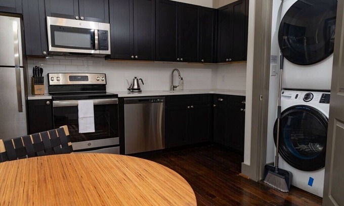 Roanoke Apartment | Eclectic 1BR Apt Near Breweries, Food, Downtown