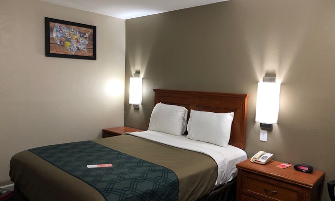 Temple Hotel | Econo Lodge Temple