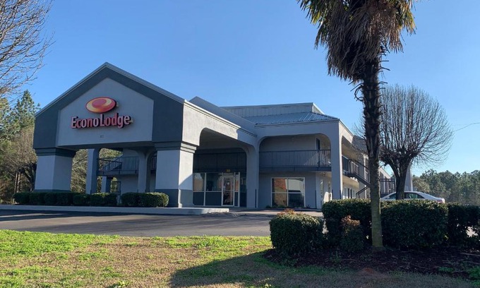 Troy Cabin | Econo Lodge Troy