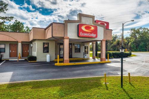 Crystal River Cabin | Econo Lodge