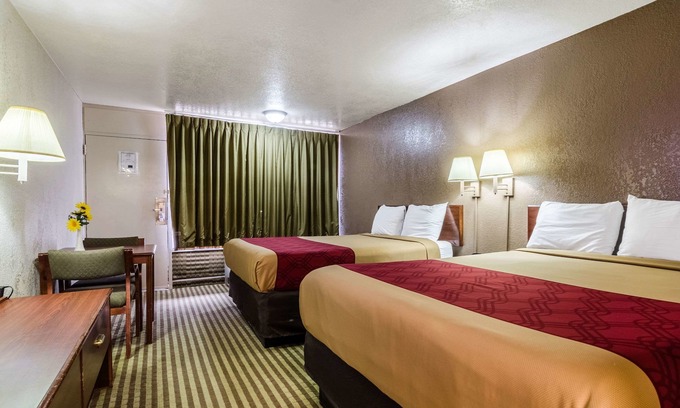 Winfield Hotel | Econo Lodge