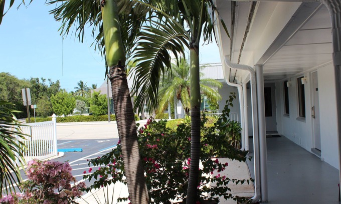 Parker Ridge Hotel | Economy Inn West Palm Beach