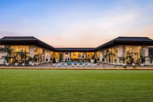 Jaipur House | Edo Mansion By The Party Citadel - Luxury villa with pool, garden area, massive garden etc.