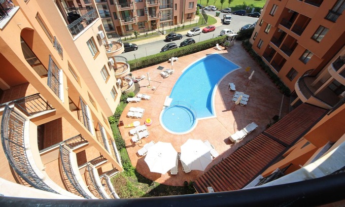 Chaika Apartment | Efir 2 - Comfortable 2-room apartment with balcony and washing machine
