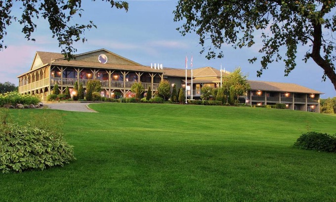 Fenelon Falls Hotel | Eganridge Resort, Golf Club & Spa