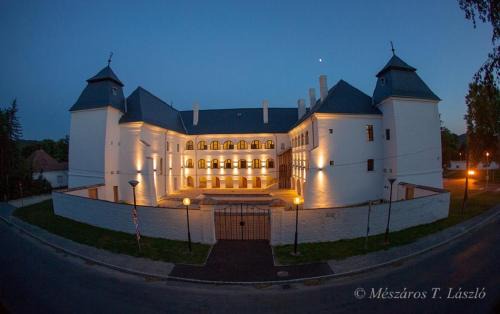 Egervar House | Egervári Várkastély