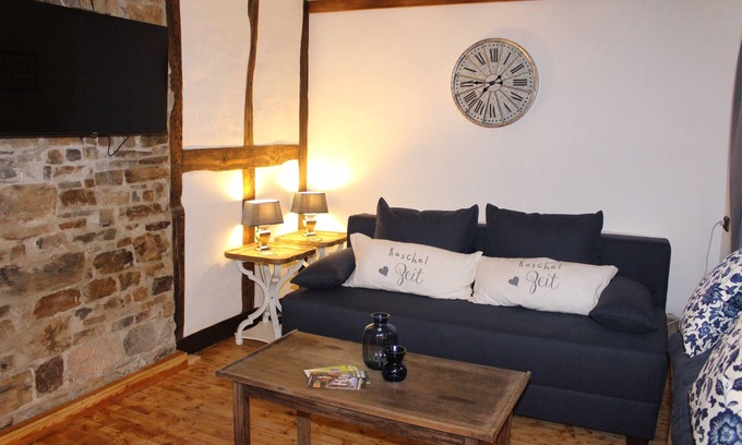 Ulmen House | Eifelstuben with charm - farmhouse parlor, 1-2 pers. cozy vacation home near the lake