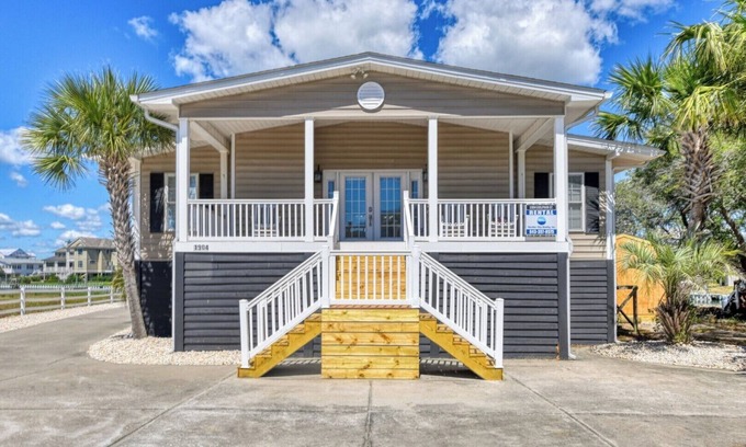 Inlet Harbour House | Eight Bedroom, Eight and a half bathrooms, Channel Front Home, Private Pool