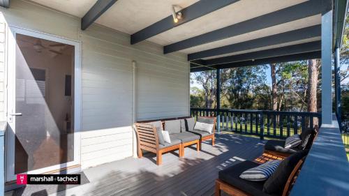 Wallaga Lake House | Eight On The Lake 8 Fairhaven Point Way Lakefront