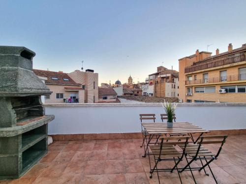 Barrio de Santo Domingo y San Martin Apartment | El Alce del Pilar ComoTuCasa