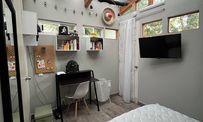 Del Carmen House | El Balcón de Buda – Authentic and Quiet Studio Near Frida Kahlo Museum, Coyoacán