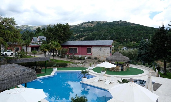 Miraflores de la Sierra Villa | El Barranco de Miraflores