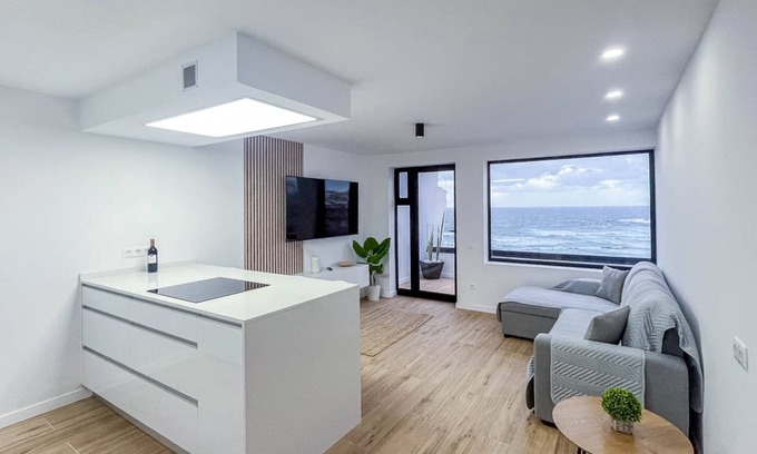 Telde Apartment | El Bunker Luxury Suite en Playa del Hombre con vista al mar