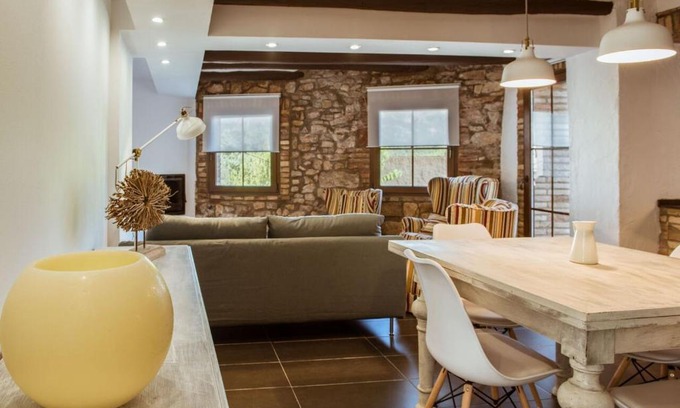 Capafonts House | El celler de Cal Garriga