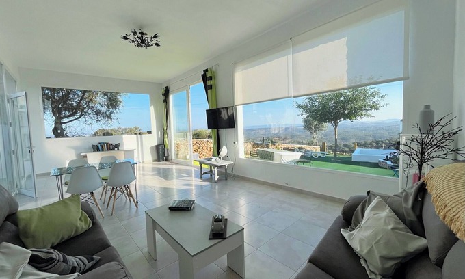 Zalamea la Real Cottage | El Coso Lodge & Workation