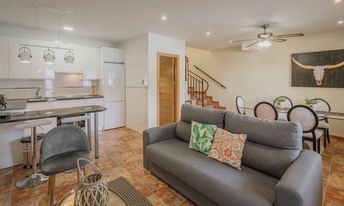 Villanueva de Avila House | El Encanto del Alberche 'Casa 5' with Mountain View, Shared Pool and Wi-Fi