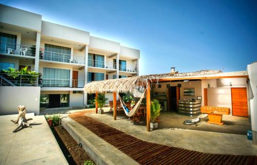 Lobitos House | El Hueco Villas