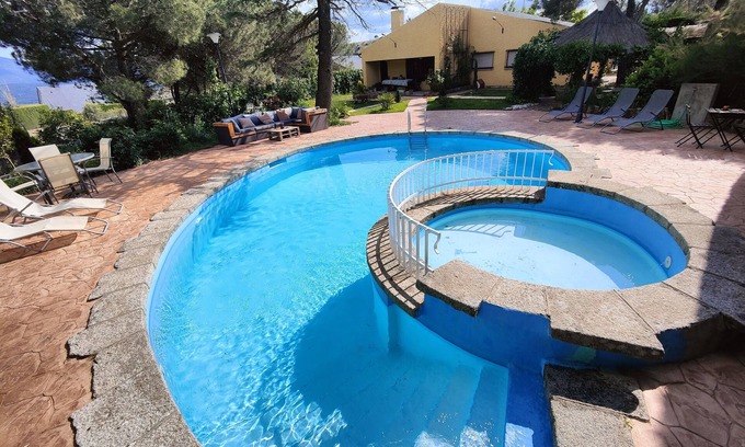 Los Angeles de San Rafael Ski Chalet | El Rincón de Gaia ✨🌸🌱n8 personas, piscina, barbacoa, jardín privado