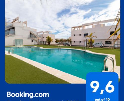 Pueblo Latino House | El sol del Mediterráneo
