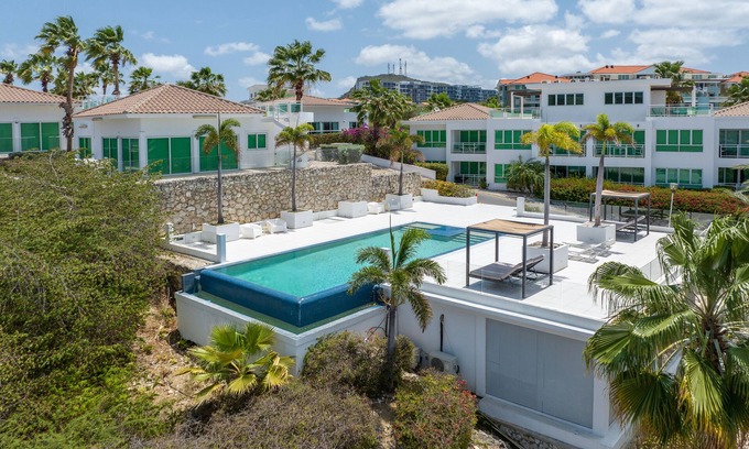 Piscadera Condo | Electricity Included in rental price!