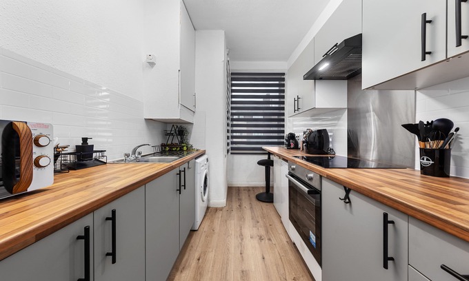 Goodmayes Apartment | Elegant 1 Bdr Flat in Goodmayes w Free Parking