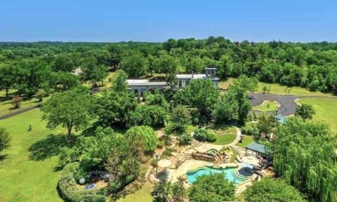 Denison House | Elegant 1882 Italianate Estate: 12 Acres of Pure Luxury