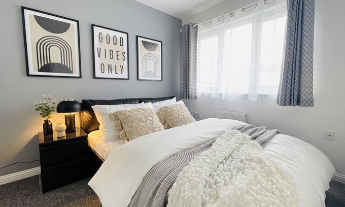 Glasgow House | Elegant 3BR house in Glasgow