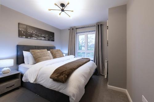 Liberton House | Elegant 4BR Home, Free Parking, City Centre, Sleeps7