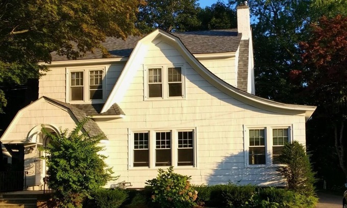 New London House | ELEGANT AND RELAXING BEACH GETAWAY, STEPS FROM THE WATER