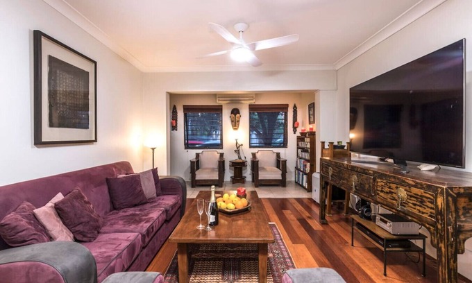 Alexandria Apartment | Elegant Apartment in Trendy Alexandria