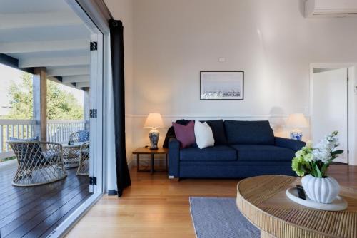 Beauty Point House | Elegant Beauty Point Home with WiFi & Fireplace