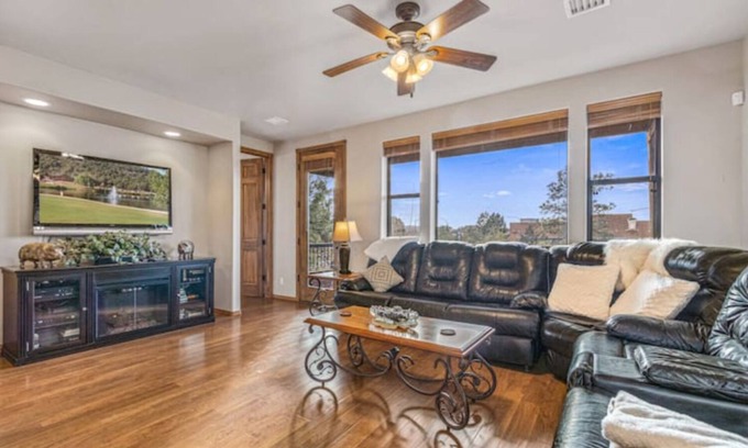 Payson Condo | Elegant Central Payson Getaway!