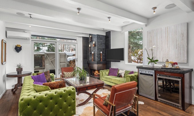 Downtown Condo | Elegant Corner Unit w/Mtn Views; Walk to Town; Wood Burning Fireplace; Pool