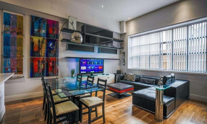 Hale Apartment | Elegant flat with free parking in London Mill Hill