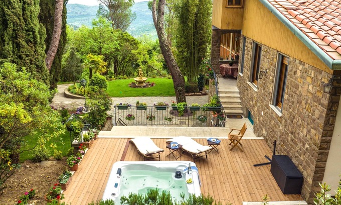 Fiesole Villa | Elegant Florence Villa: Spa & Panoramic Views with Gym, Jacuzzi and Gardens