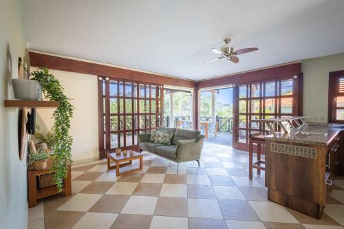 Pietermaai District House | Elegant Getaway for Couples & Friends at Blue Bay