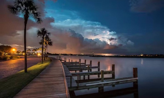 Nassau Bay Apartment | Elegant Houston | Close to NASA & Kemah Boardwalk