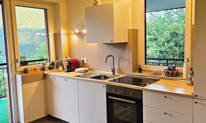 Rubiana Apartment | Elegant Mountain View Suite [Netflix-Wifi-Xbox]