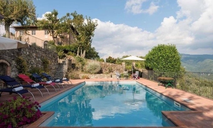 Villabuona House | Elegant villa: 6 dble beds/baths