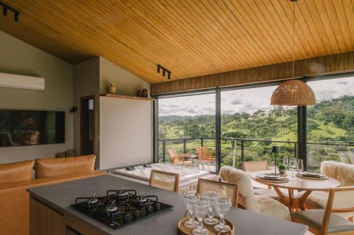 Rancho Queimado House | Elegante bangalô de campo 1- Taquaras Huts