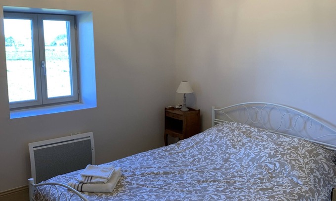 Samadet Cottage | Elegantly Rustic 2 bedroom French Cottage